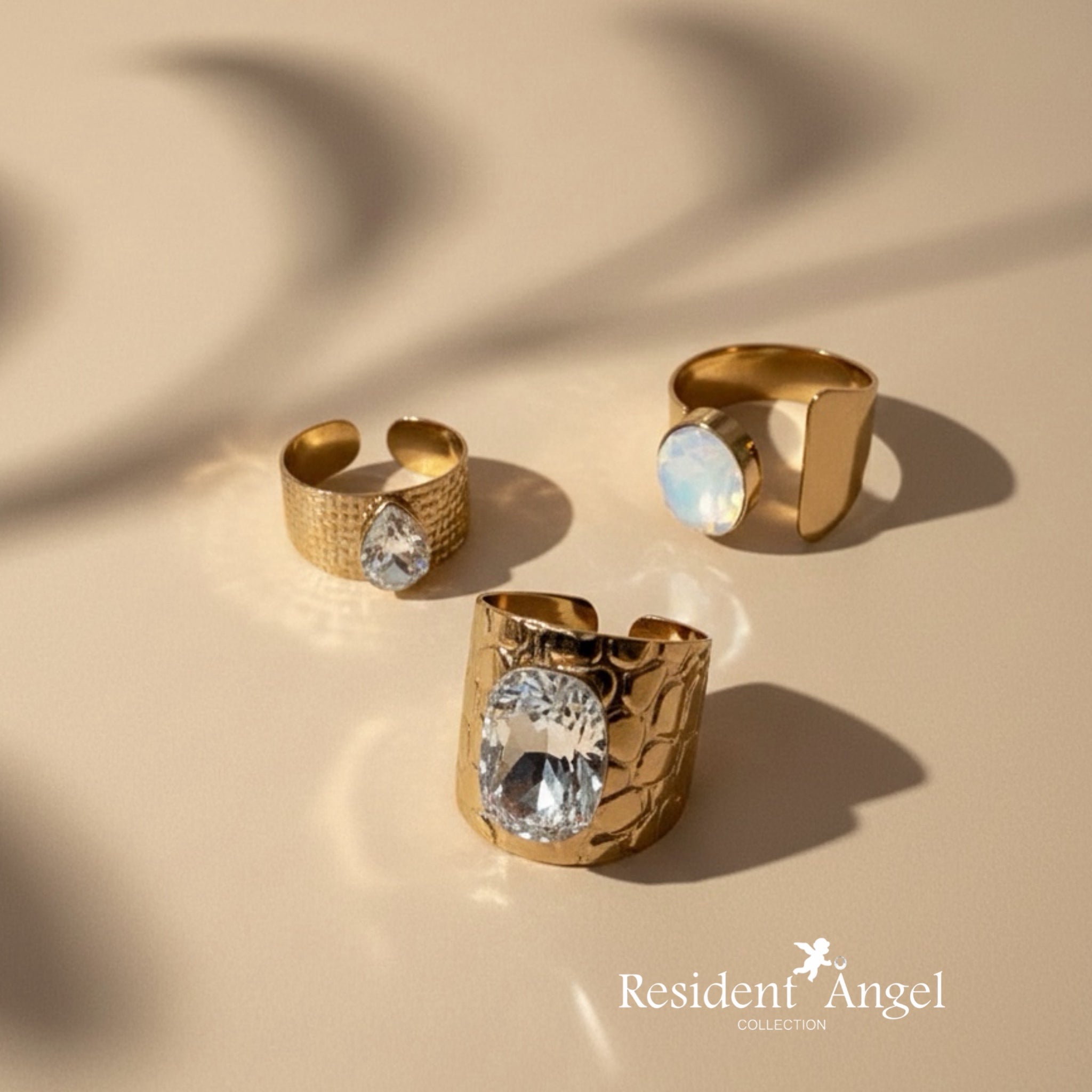 Bague DROP Crystal – Manchette Acier Doré & Cristal Goutte